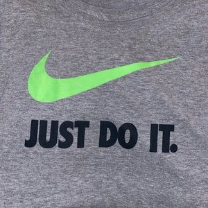 Nike T-shirt